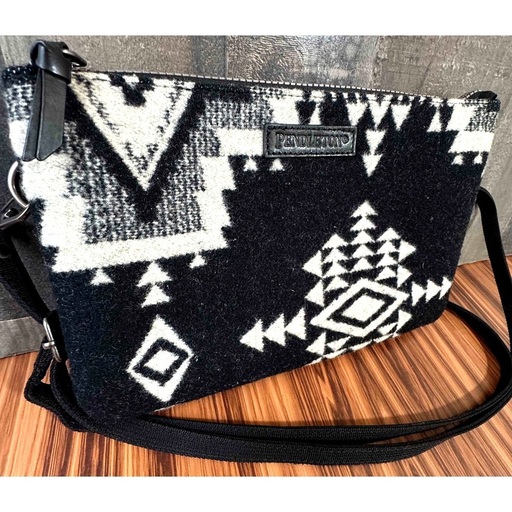Pendleton Woolen Mills Southwestern Wool Shoulder Bag Black White Small Purse